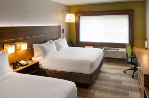 Holiday Inn Express Hotel & Suites Woodland Hills By Ihg Los Angeles Exterior foto