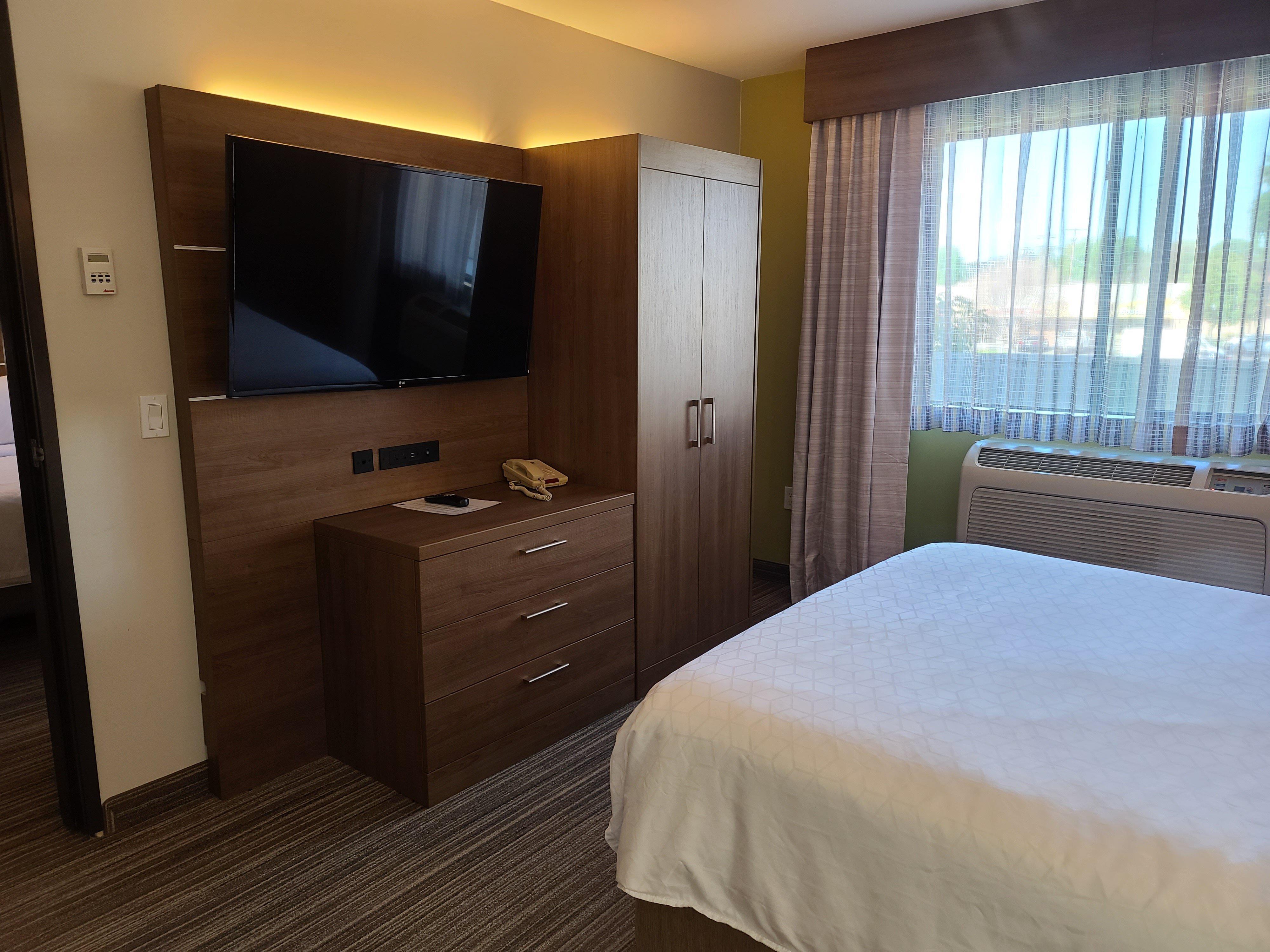 Holiday Inn Express Hotel & Suites Woodland Hills By Ihg Los Angeles Exterior foto