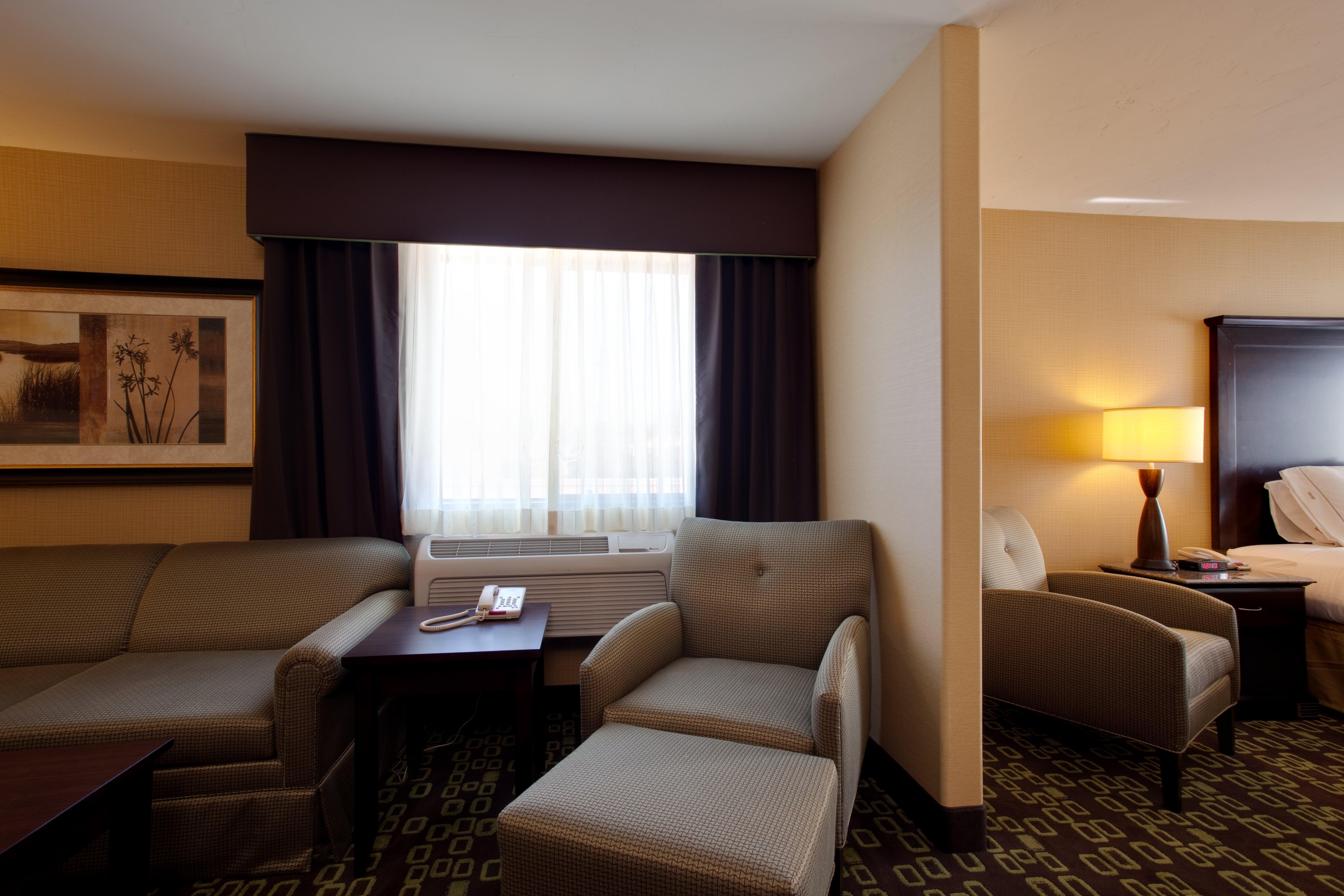 Holiday Inn Express Hotel & Suites Woodland Hills By Ihg Los Angeles Exterior foto